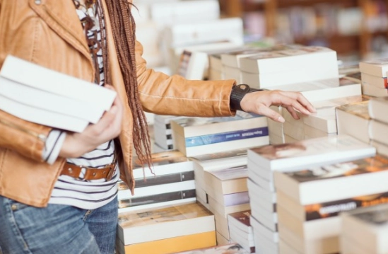 how to save money on textbooks