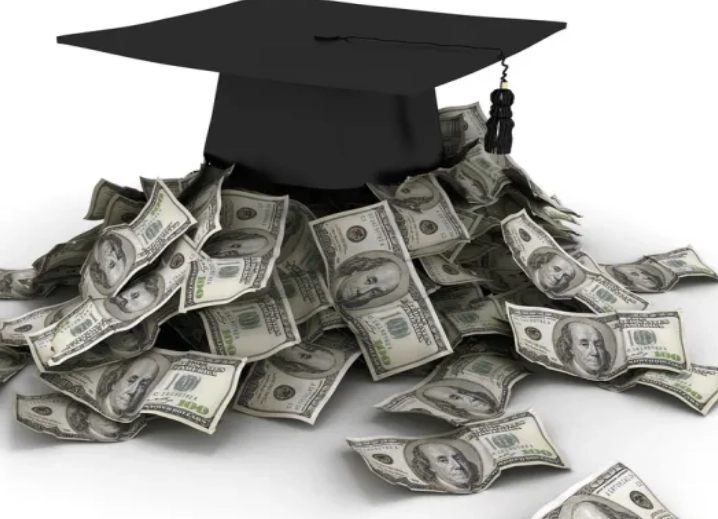 how do university endowments work