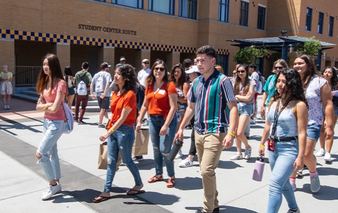 what is a campus tour