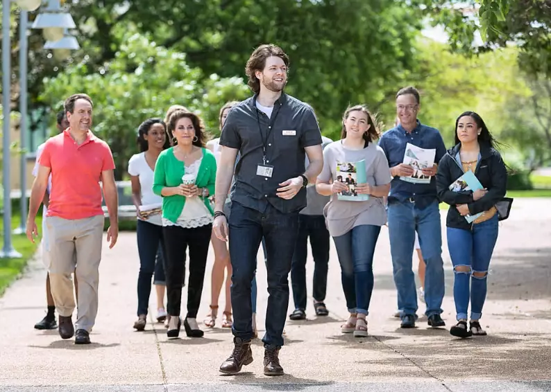 what to ask on college tour what to ask on college tour