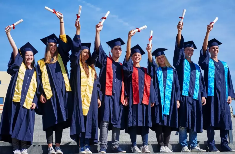 university graduation criteria