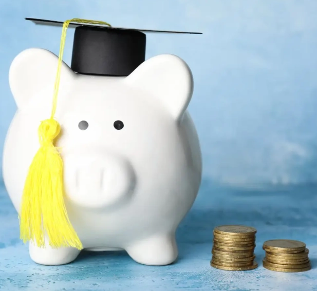 how to save money as a student